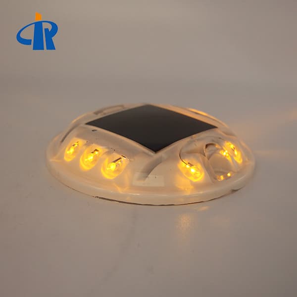 Bluetooth road stud light for truck